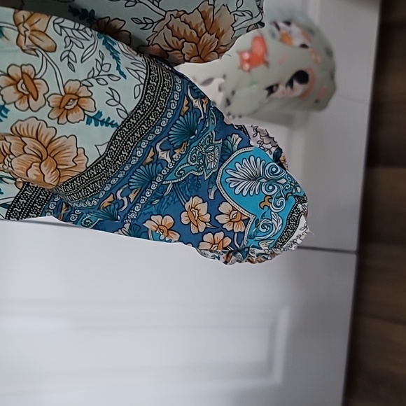 Boho Floral Print neck tie blouse - Picture 7 of 9